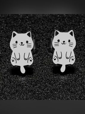 NEW Silver Tone Cute Kitty Cat Stud Earrings